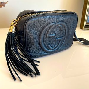 Gucci crossbody bag ..
